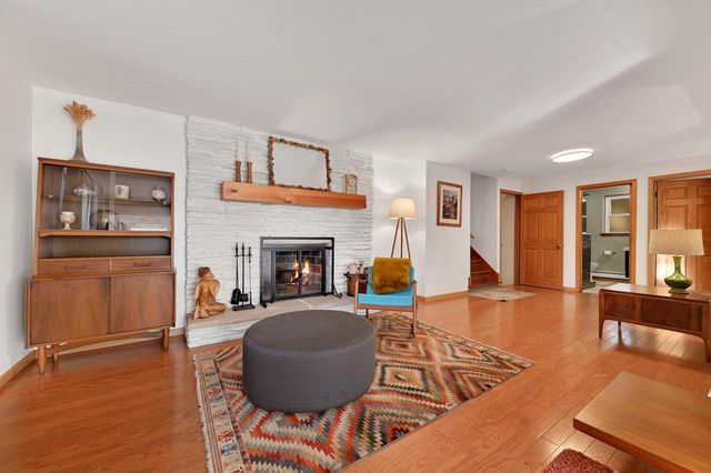 1080 Westbrooke PARKWAY, Waukesha, WI 53186