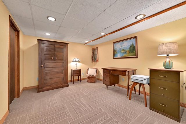 1080 Westbrooke PARKWAY, Waukesha, WI 53186