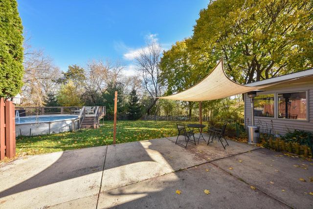 1080 Westbrooke PARKWAY, Waukesha, WI 53186