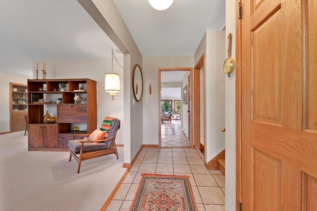 1080 Westbrooke PARKWAY, Waukesha, WI 53186