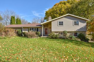1080 Westbrooke PARKWAY, Waukesha, WI 53186