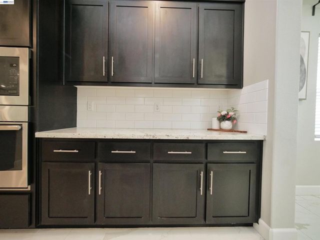 2582 Azalea Ave, Tracy, CA 95376