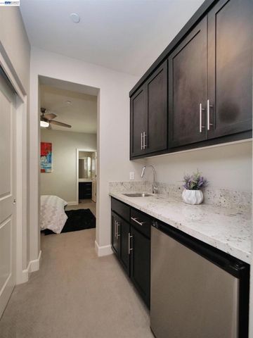 2582 Azalea Ave, Tracy, CA 95376