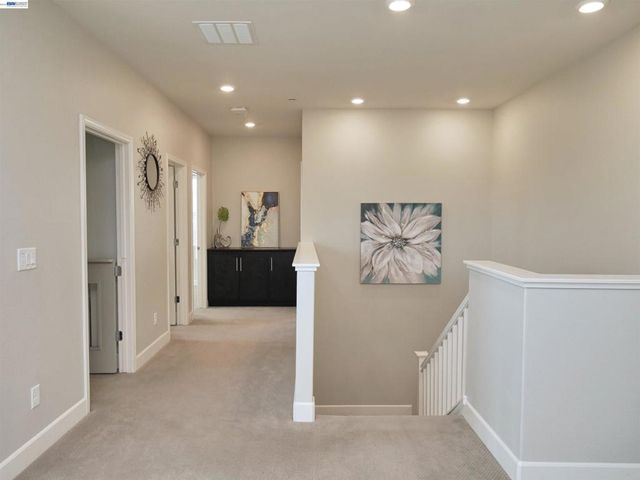 2582 Azalea Ave, Tracy, CA 95376