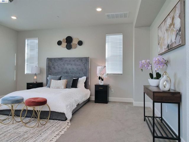 2582 Azalea Ave, Tracy, CA 95376