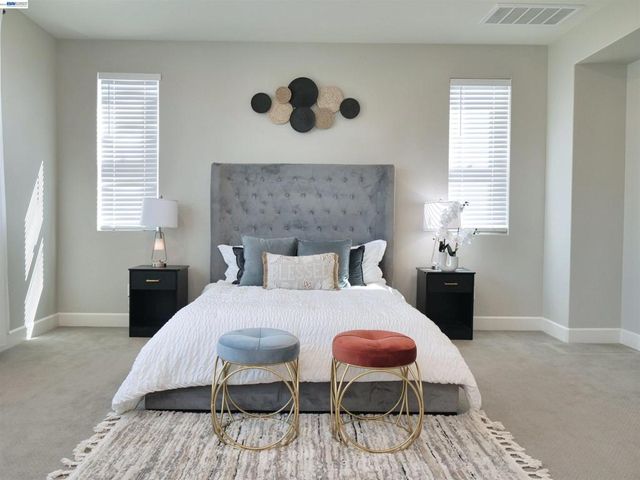 2582 Azalea Ave, Tracy, CA 95376