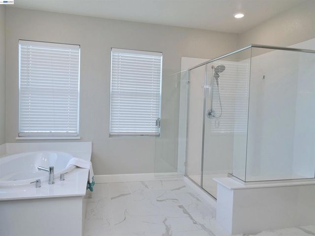 2582 Azalea Ave, Tracy, CA 95376