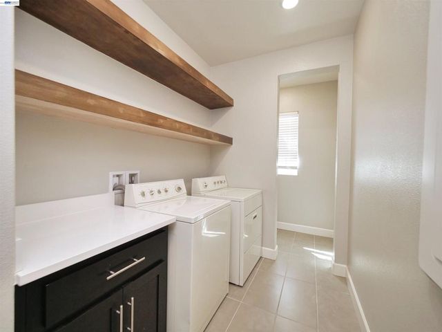 2582 Azalea Ave, Tracy, CA 95376