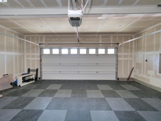 2582 Azalea Ave, Tracy, CA 95376