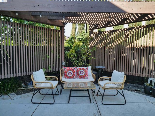 2582 Azalea Ave, Tracy, CA 95376