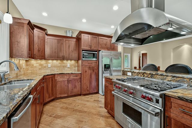 2130 Arlen Court SW, Rochester, MN 55902