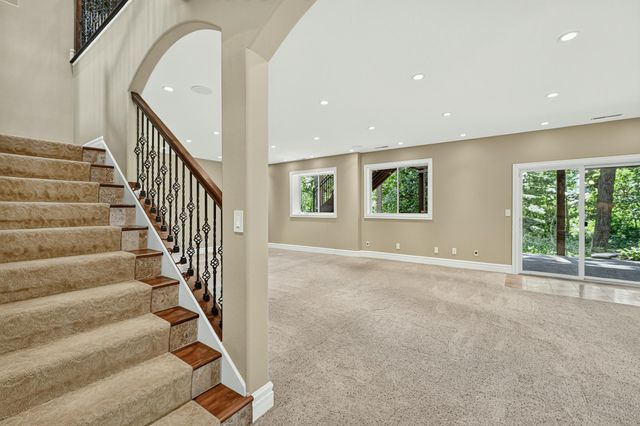 2130 Arlen Court SW, Rochester, MN 55902
