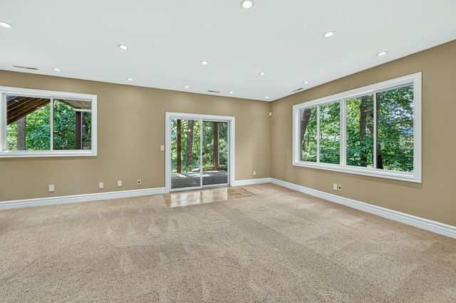 2130 Arlen Court SW, Rochester, MN 55902