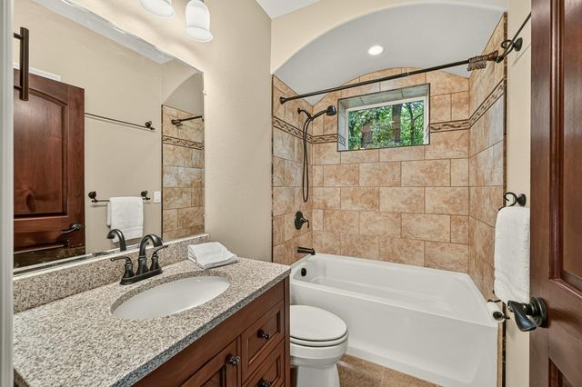 2130 Arlen Court SW, Rochester, MN 55902
