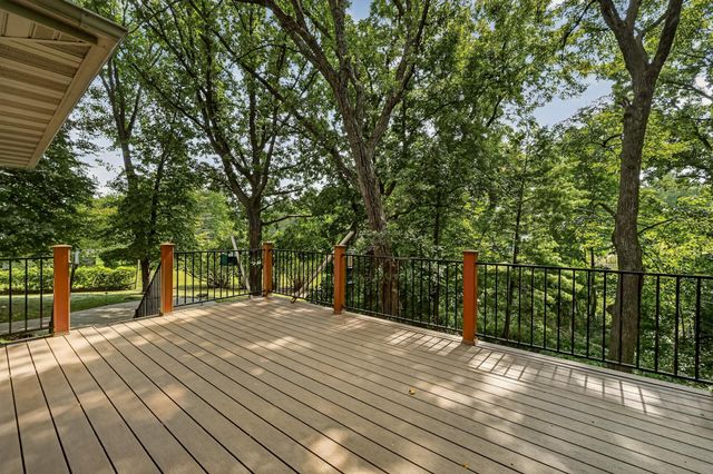 2130 Arlen Court SW, Rochester, MN 55902