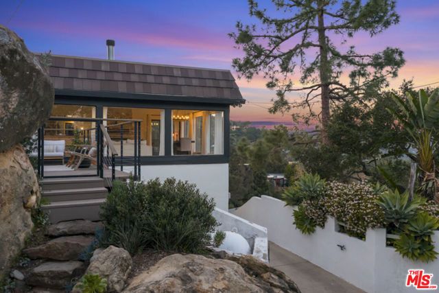 19901 Grand View Drive, Topanga (los Angeles), CA 90290