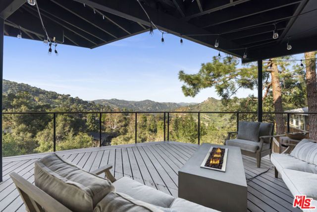 19901 Grand View Drive, Topanga (los Angeles), CA 90290