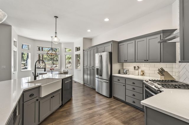 60757 Golf Village Loop, Bend, OR 97702