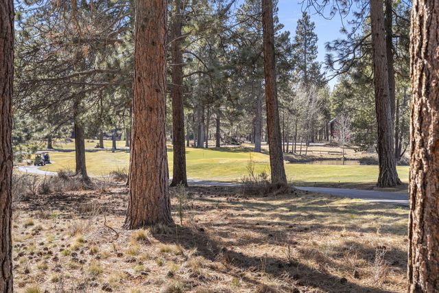 60757 Golf Village Loop, Bend, OR 97702