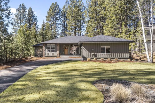 60757 Golf Village Loop, Bend, OR 97702