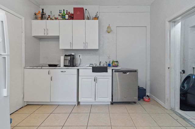 16025 NW 20TH Avenue, Miami Gardens, FL 33054