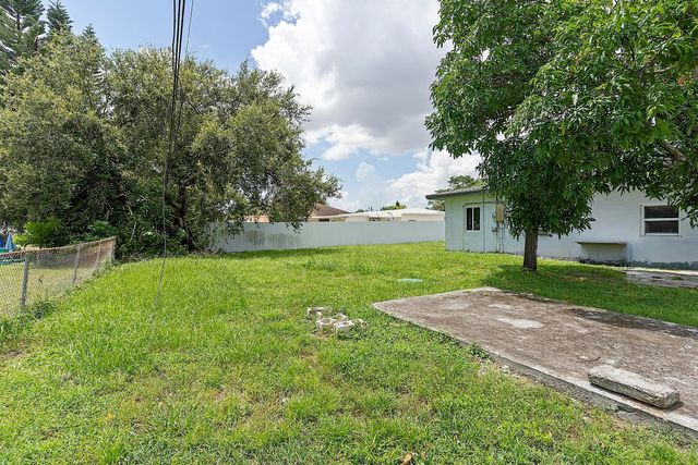 16025 NW 20TH Avenue, Miami Gardens, FL 33054