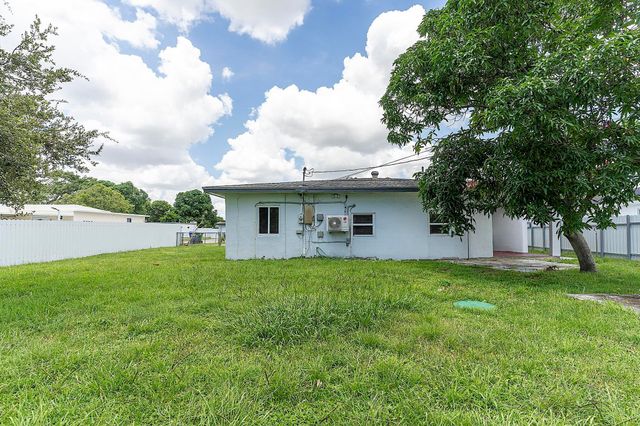 16025 NW 20TH Avenue, Miami Gardens, FL 33054