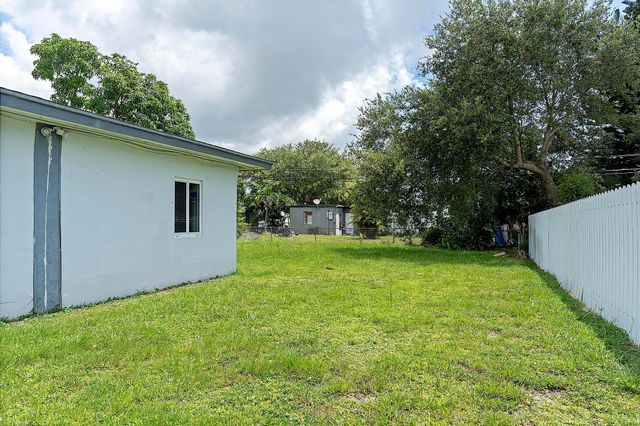 16025 NW 20TH Avenue, Miami Gardens, FL 33054