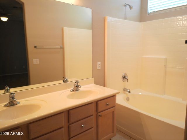 3435 E Dennisport Avenue, Gilbert, AZ 85295