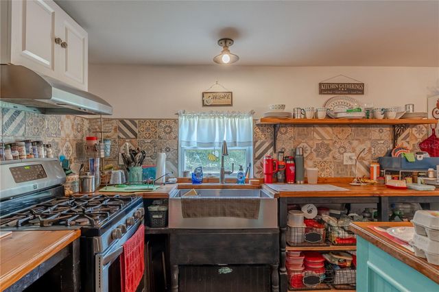 4536 EMPIRE CHURCH RD, Groveland, FL 34736