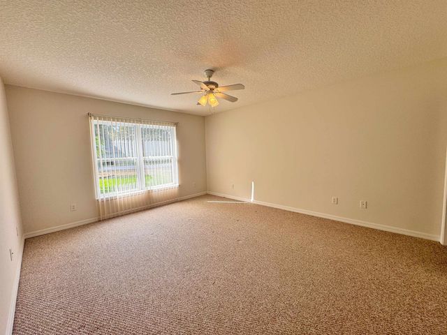 932 Delcie Dr, St Augustine, FL 32086