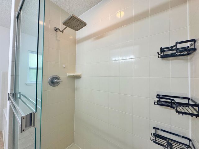 932 Delcie Dr, St Augustine, FL 32086