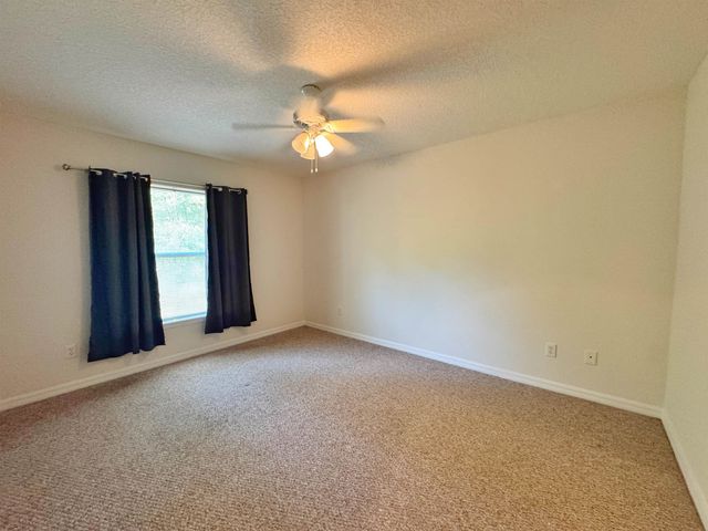 932 Delcie Dr, St Augustine, FL 32086