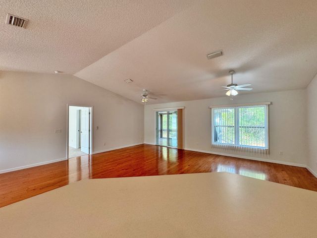 932 Delcie Dr, St Augustine, FL 32086