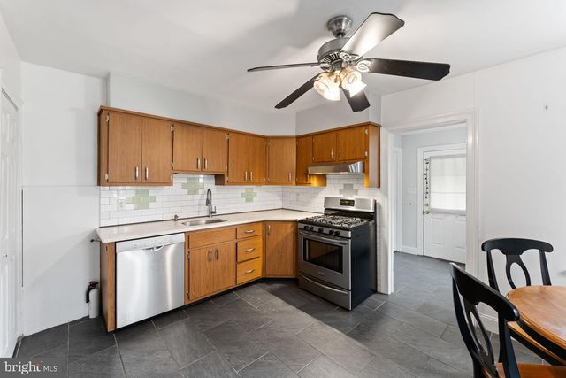 809 ARDMORE AVE, Ardmore, PA 19003