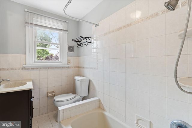 809 ARDMORE AVE, Ardmore, PA 19003
