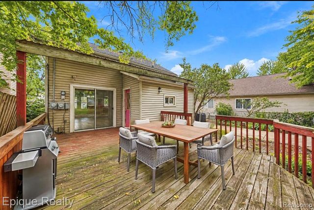 16167 Manchester Avenue, Eastpointe, MI 48021