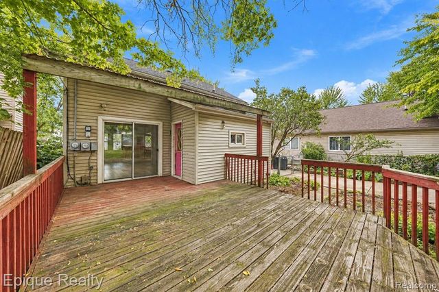 16167 Manchester Avenue, Eastpointe, MI 48021