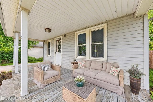 16167 Manchester Avenue, Eastpointe, MI 48021