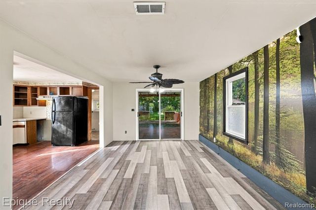 16167 Manchester Avenue, Eastpointe, MI 48021