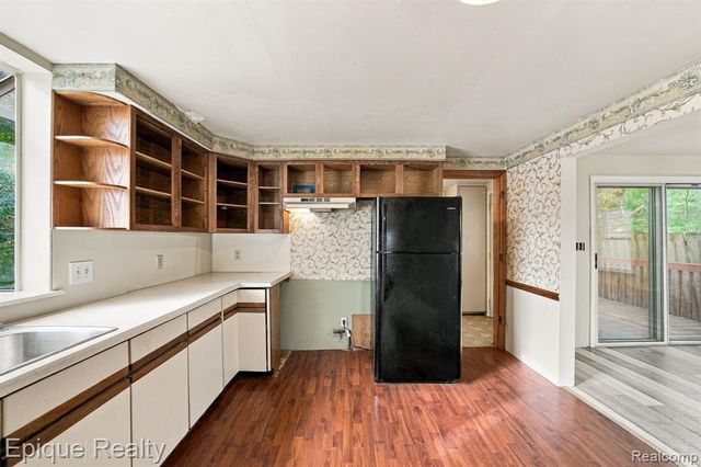 16167 Manchester Avenue, Eastpointe, MI 48021
