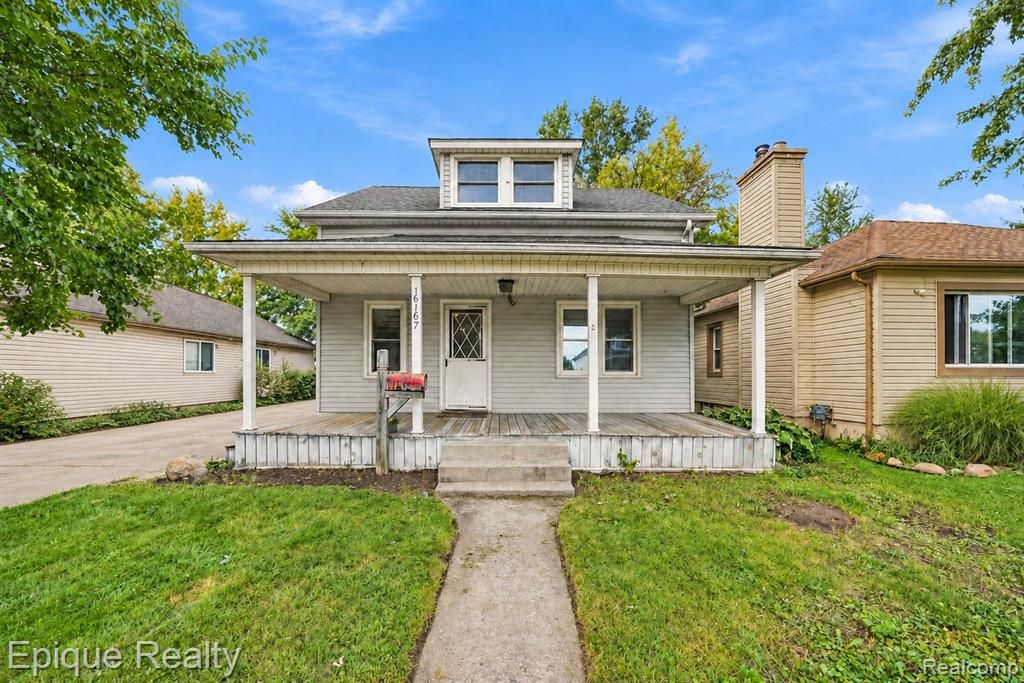 16167 Manchester Avenue, Eastpointe, MI 48021