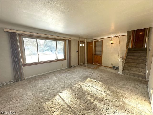 38345 Aurora Road, Solon, OH 44139