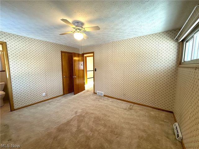 38345 Aurora Road, Solon, OH 44139