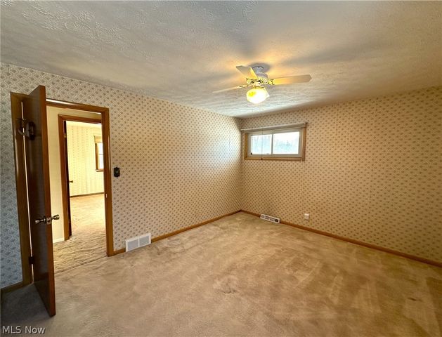 38345 Aurora Road, Solon, OH 44139