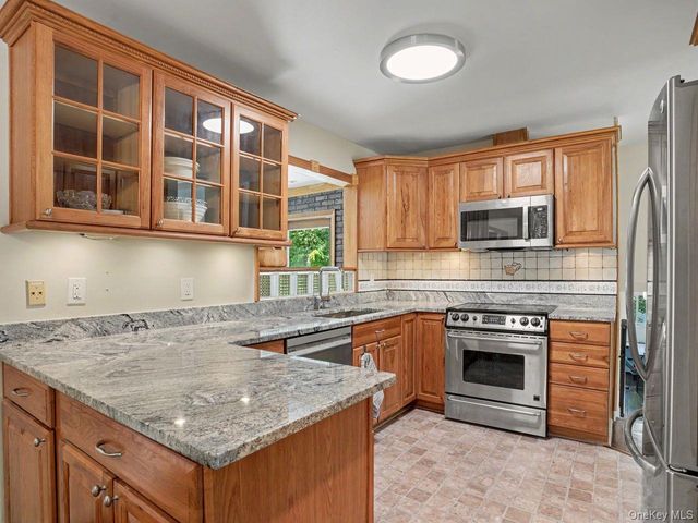 11 Leona Drive, Brewster, NY 10509