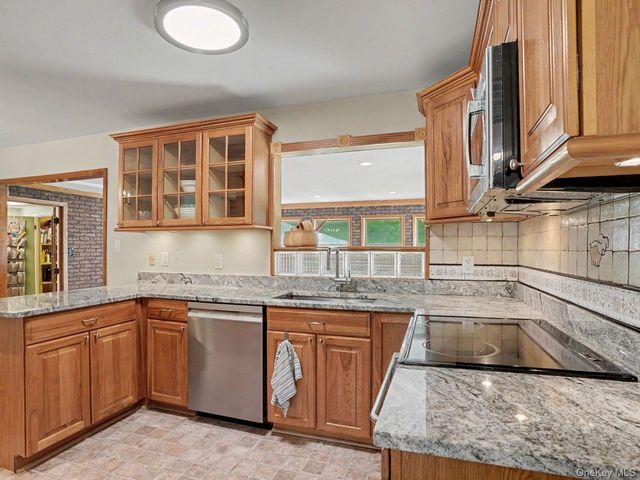 11 Leona Drive, Brewster, NY 10509