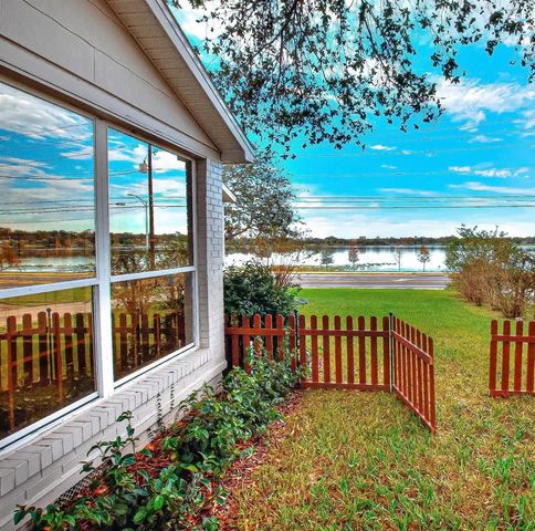1302 LAKE ELBERT DR SE, Winter Haven, FL 33880