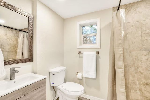 1302 LAKE ELBERT DR SE, Winter Haven, FL 33880