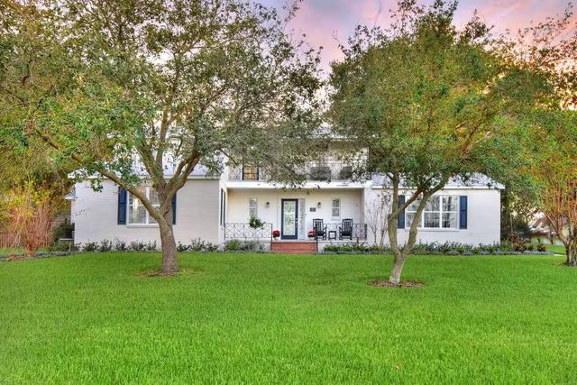 1302 LAKE ELBERT DR SE, Winter Haven, FL 33880